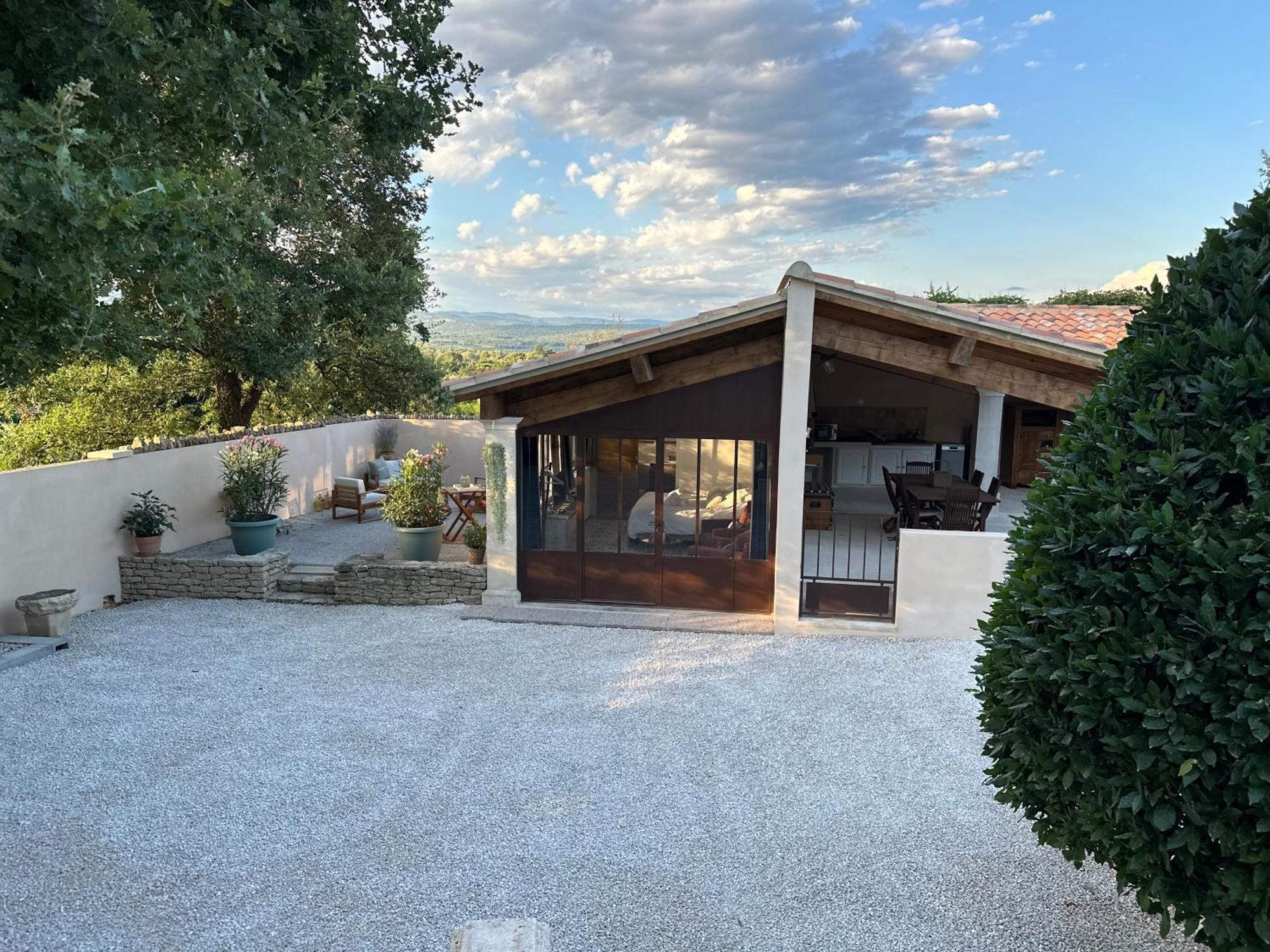 Appartement La Provence à Maubec  Extérieur photo